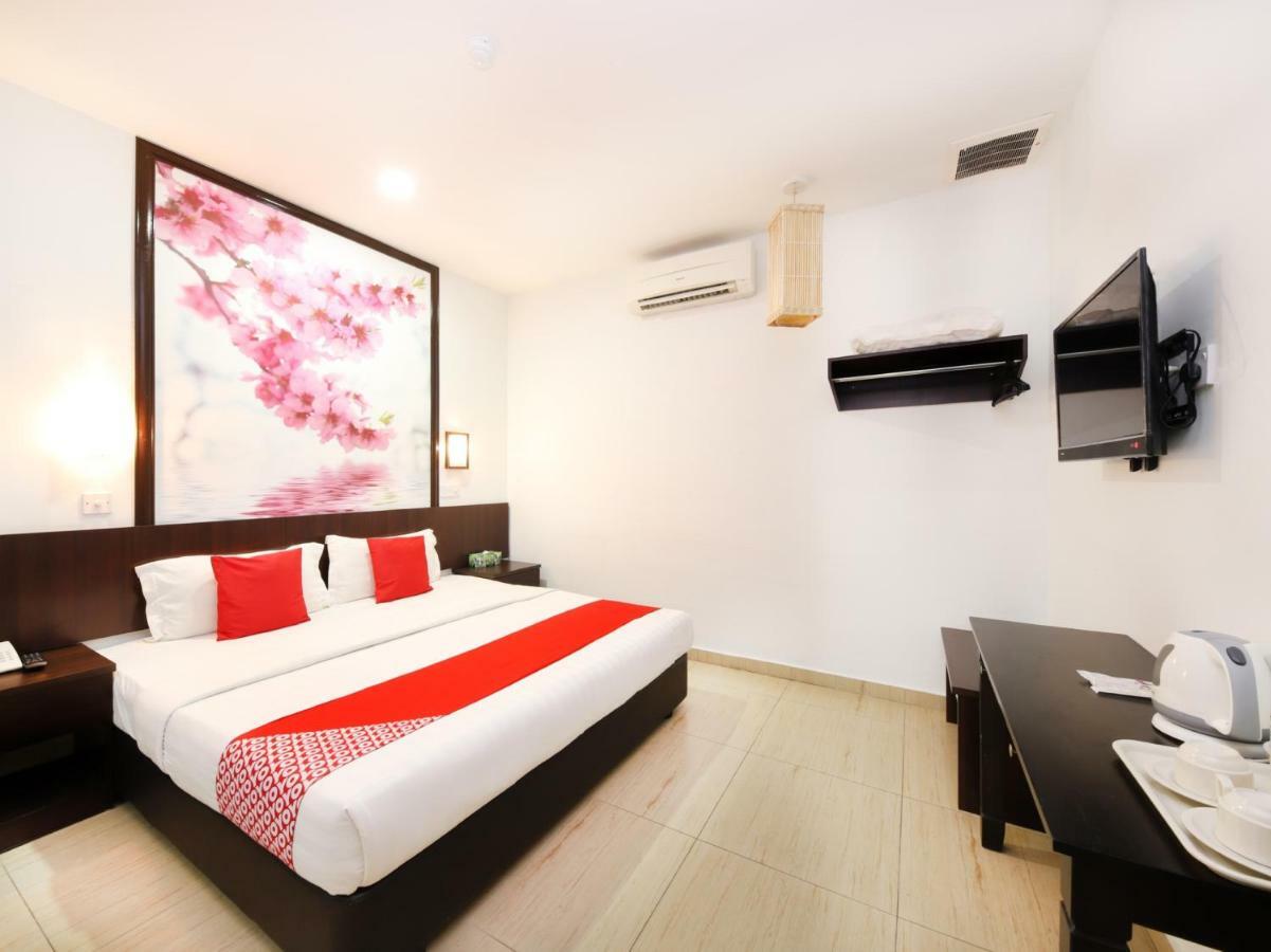 Oyo 498 D&F Boutique Hotel Senawang Σερεμπάν Εξωτερικό φωτογραφία