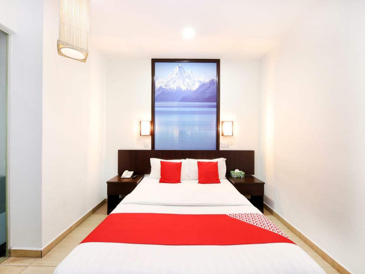 Oyo 498 D&F Boutique Hotel Senawang Σερεμπάν Εξωτερικό φωτογραφία