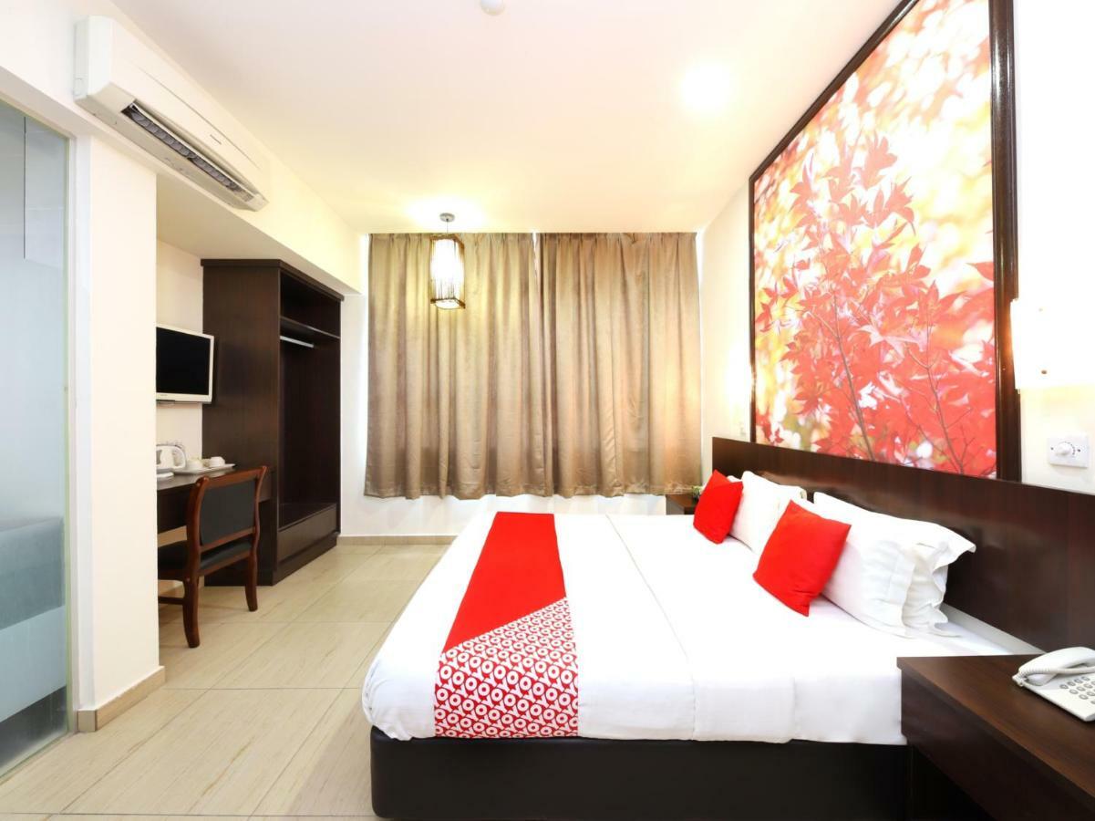 Oyo 498 D&F Boutique Hotel Senawang Σερεμπάν Εξωτερικό φωτογραφία