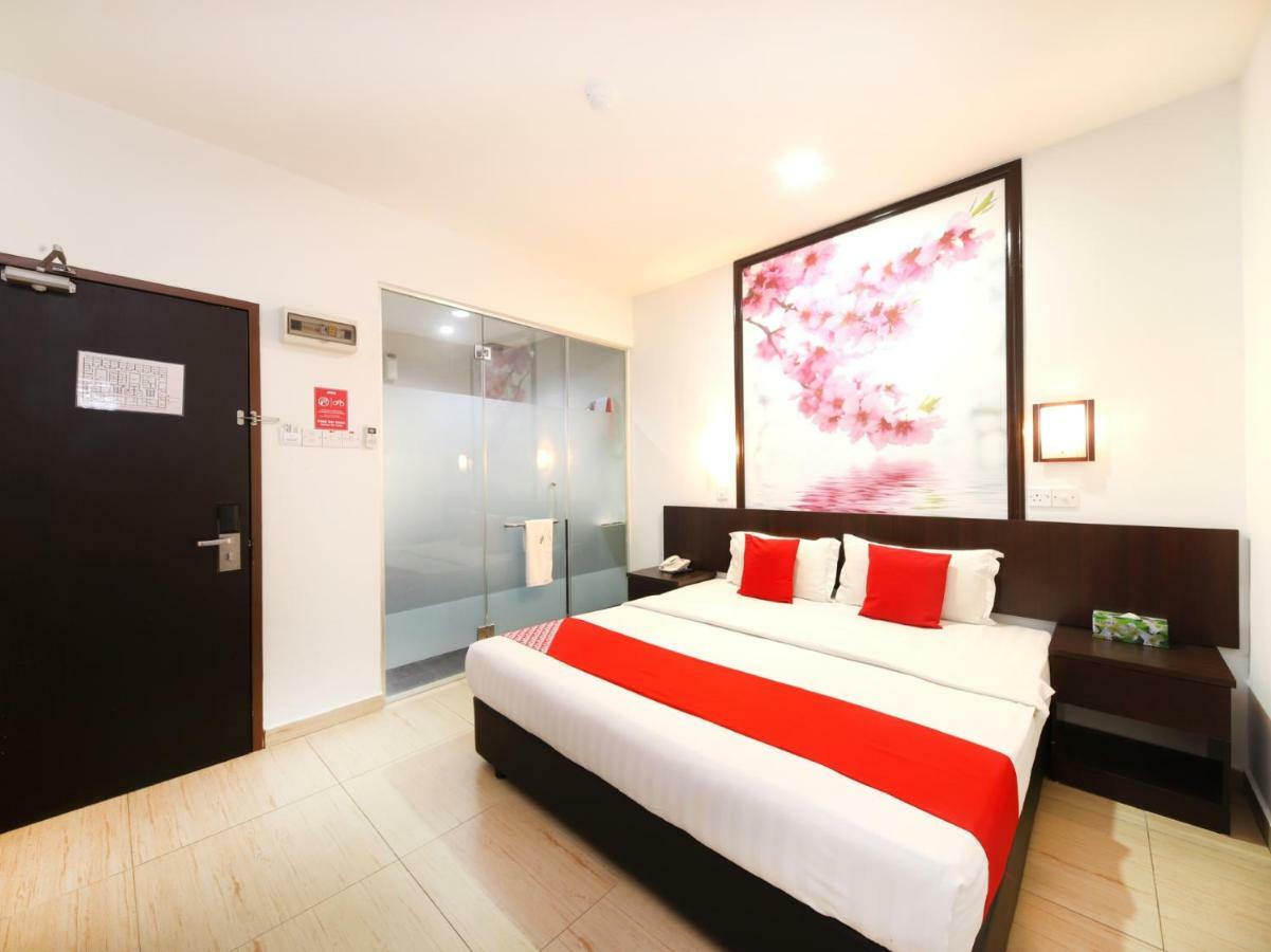 Oyo 498 D&F Boutique Hotel Senawang Σερεμπάν Εξωτερικό φωτογραφία