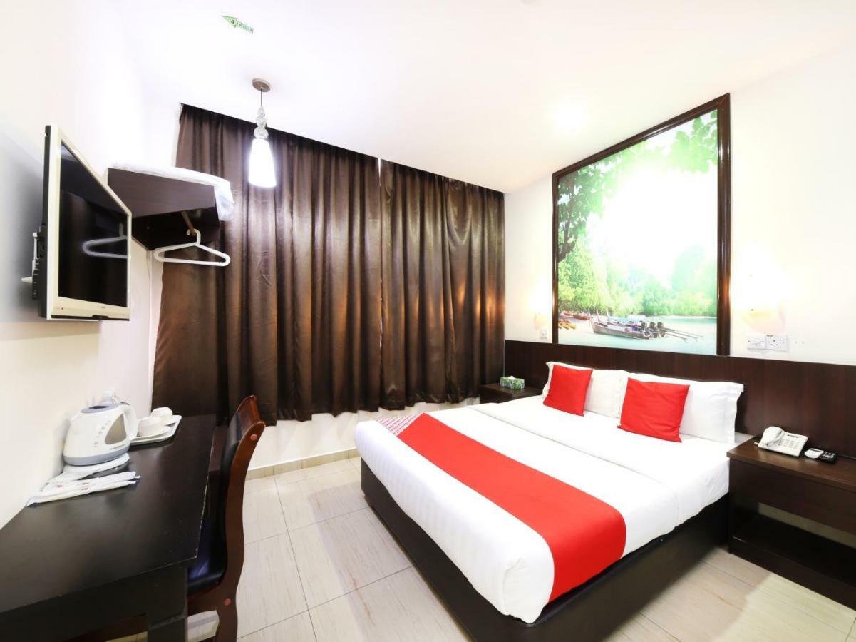 Oyo 498 D&F Boutique Hotel Senawang Σερεμπάν Εξωτερικό φωτογραφία