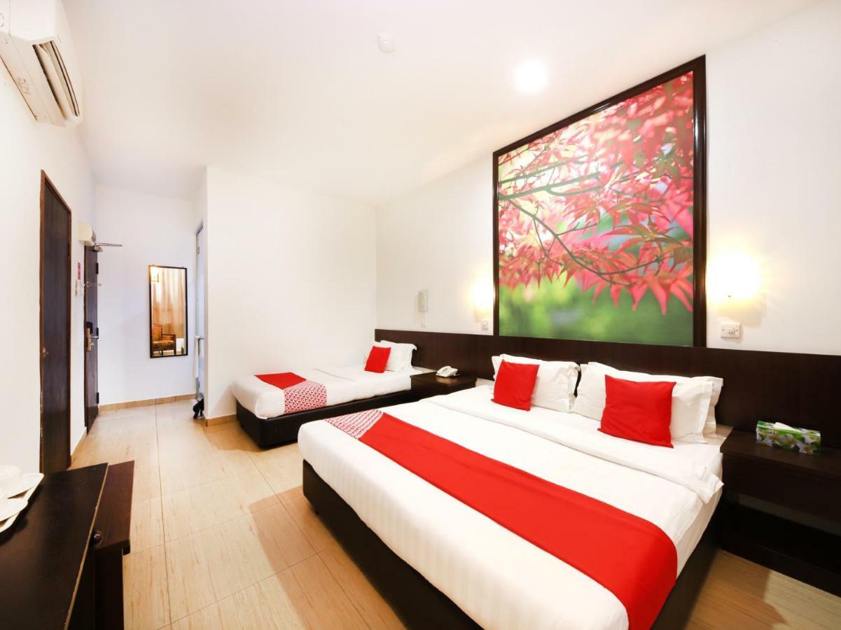 Oyo 498 D&F Boutique Hotel Senawang Σερεμπάν Εξωτερικό φωτογραφία