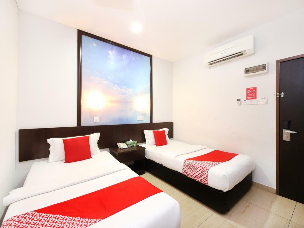 Oyo 498 D&F Boutique Hotel Senawang Σερεμπάν Εξωτερικό φωτογραφία